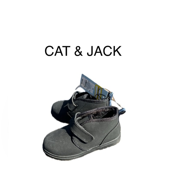 NWT Cat & Jack Kids Ankle boots with Velcro closure. No strings to tie! - Picture 7 of 9